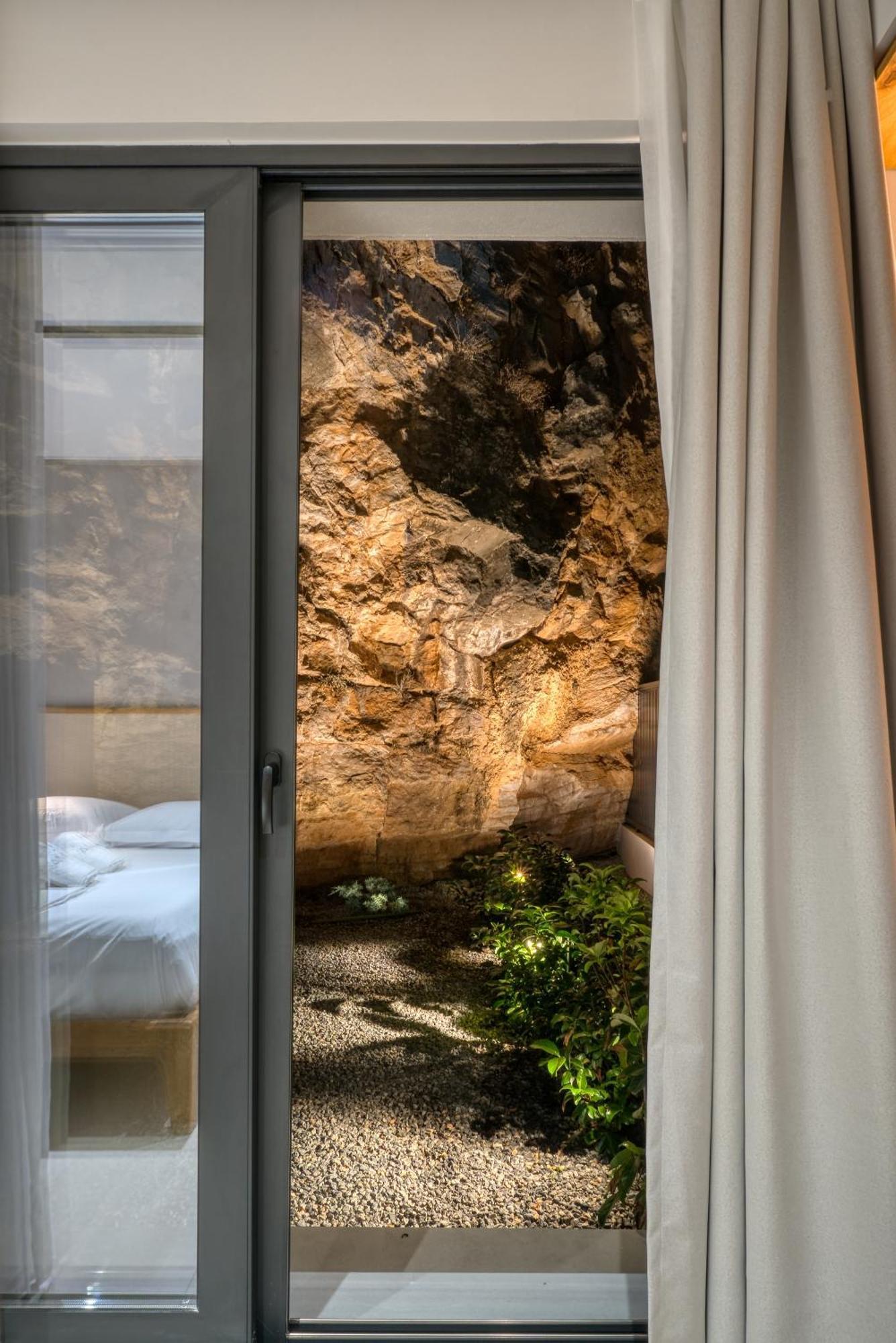 נאפפליו Anima Deluxe Suites מראה חיצוני תמונה